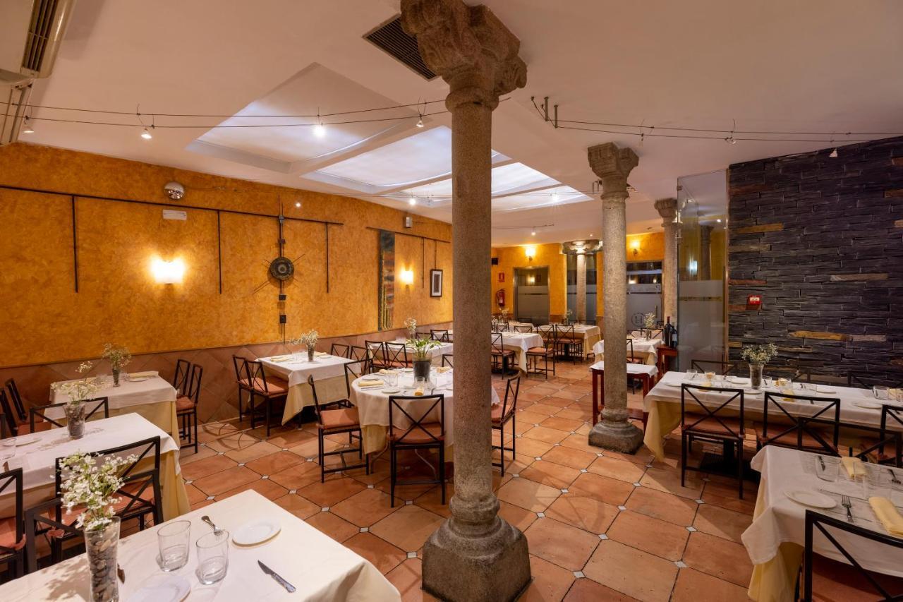 Hostal Restaurante Puerta Del Alcazar Ávila Εξωτερικό φωτογραφία