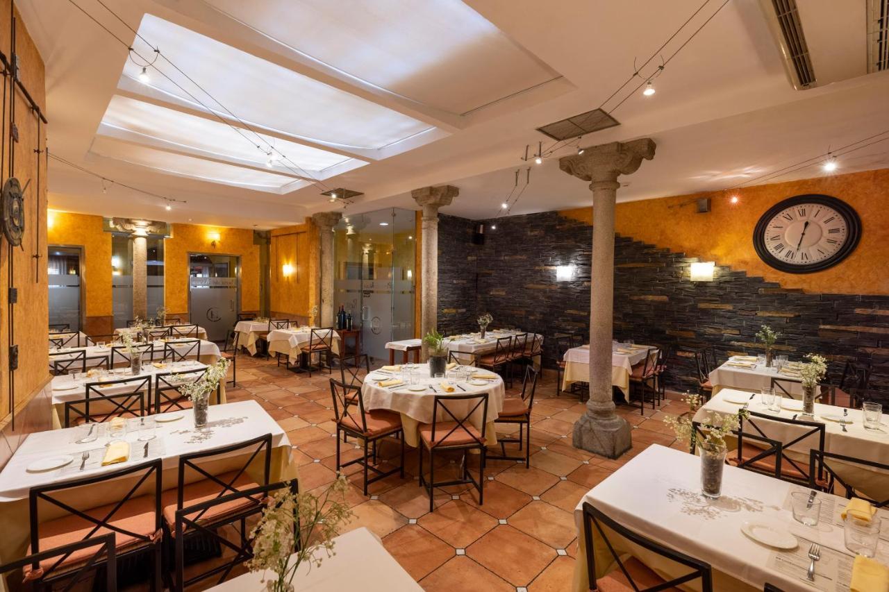 Hostal Restaurante Puerta Del Alcazar Ávila Εξωτερικό φωτογραφία
