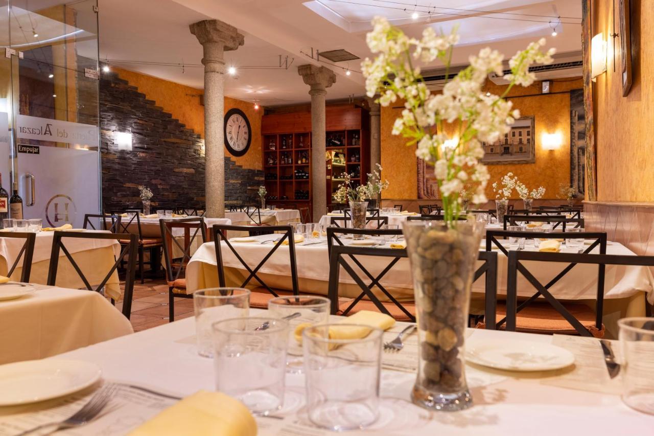 Hostal Restaurante Puerta Del Alcazar Ávila Εξωτερικό φωτογραφία