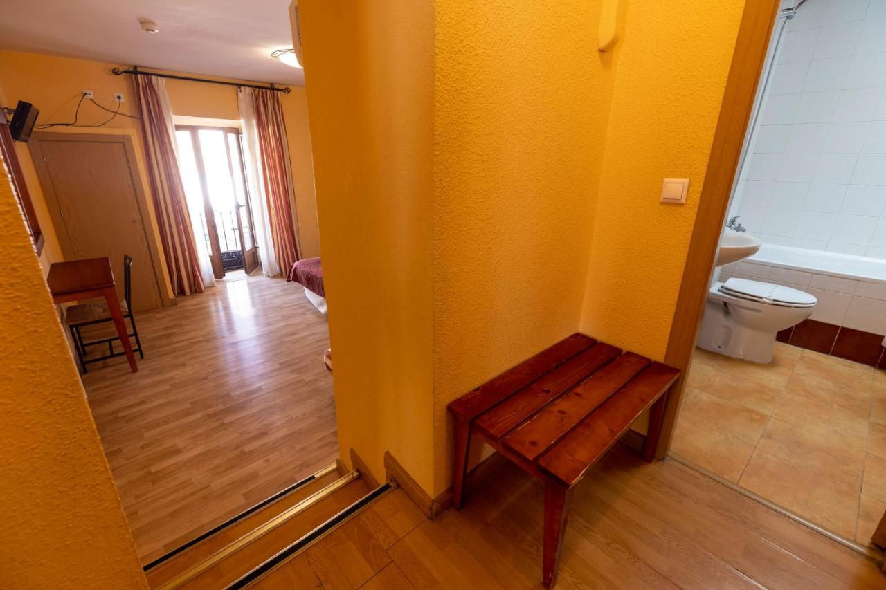 Hostal Restaurante Puerta Del Alcazar Ávila Εξωτερικό φωτογραφία