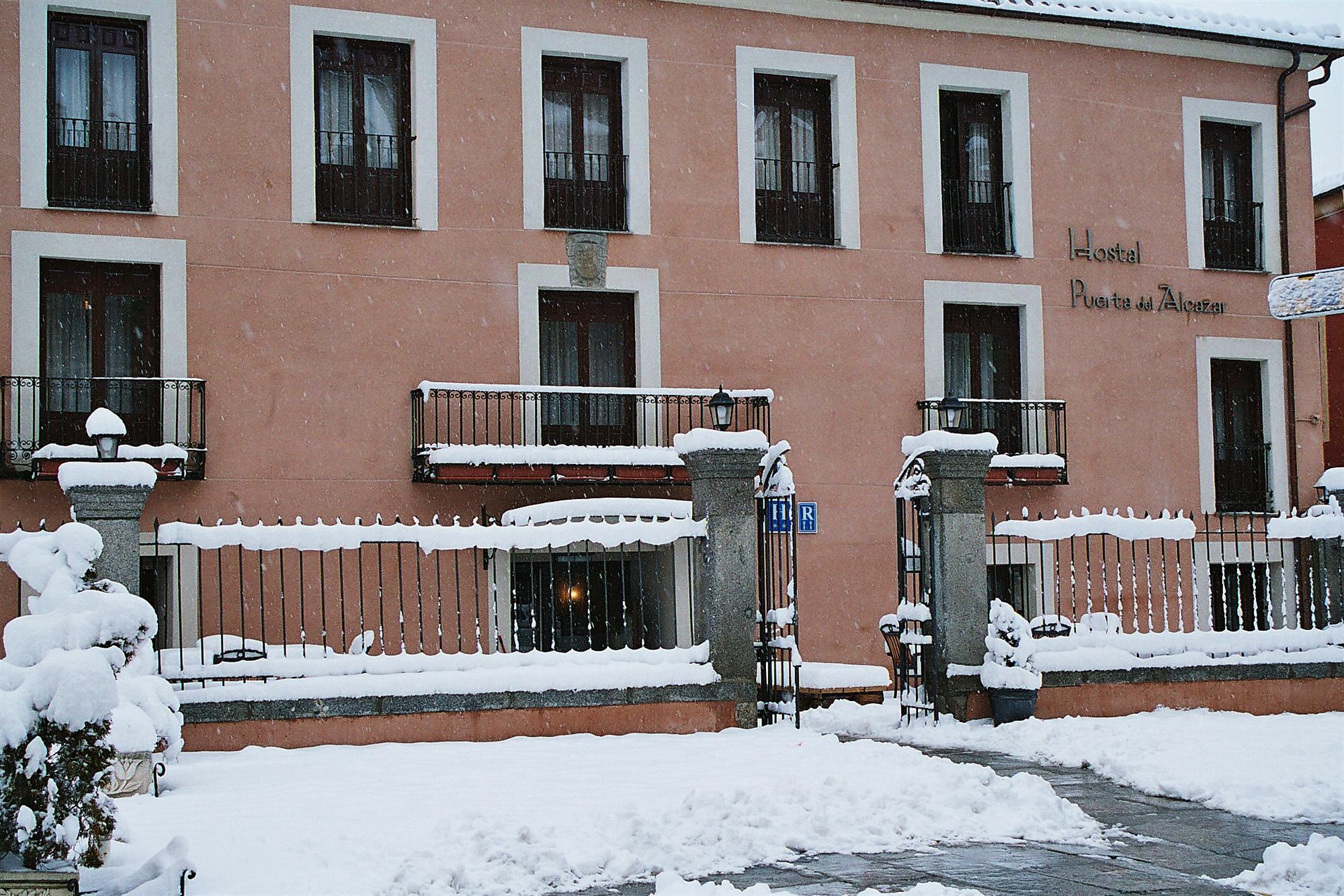 Hostal Restaurante Puerta Del Alcazar Ávila Εξωτερικό φωτογραφία