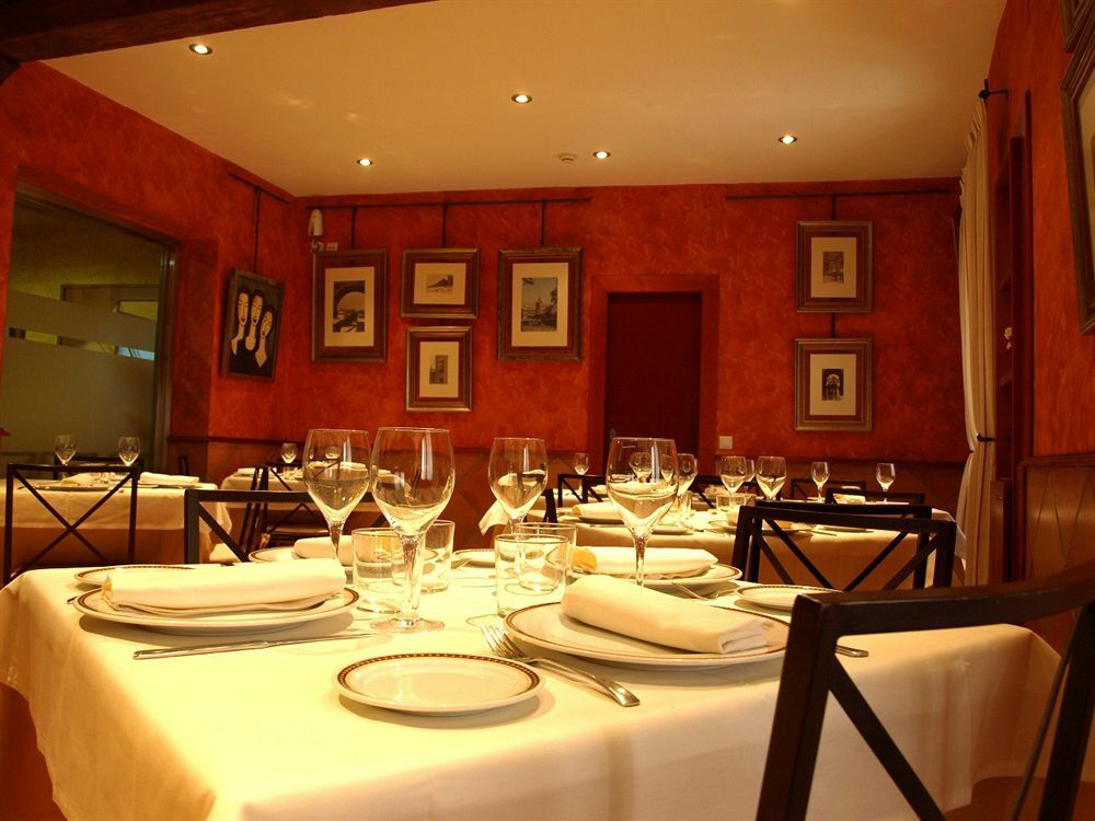 Hostal Restaurante Puerta Del Alcazar Ávila Εξωτερικό φωτογραφία